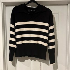 Chic Striped V-Neck Sweater in Black and White